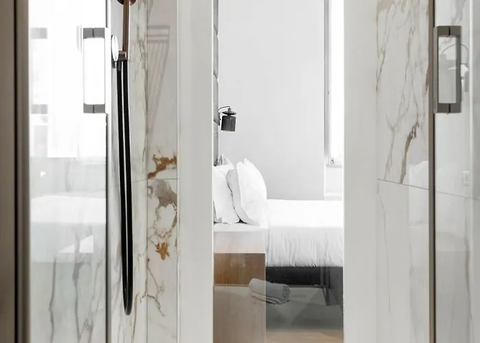 Charming Vittorio By 101 Flats *