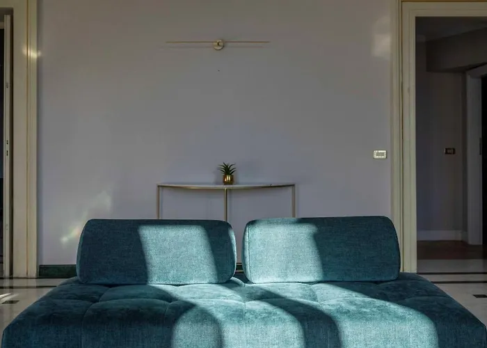 Charming Vittorio By 101 Flats *