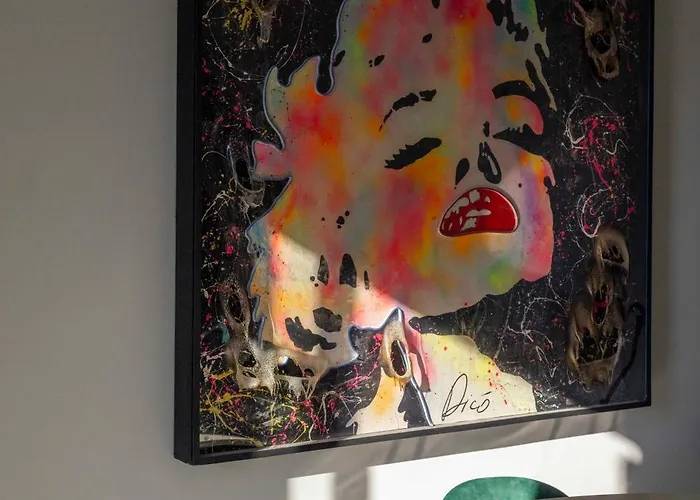 Charming Vittorio By 101 Flats *